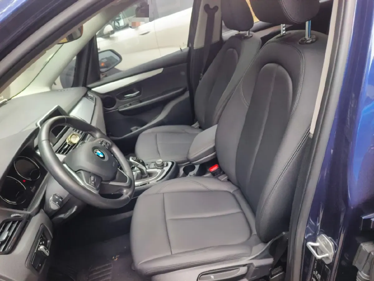 2018 BMW 2 Series SUV 1.5T 140HP L3 7DCT,autocango,china used car exporter,china ev exporter,chinese used car exporter,chinese used ev exporter