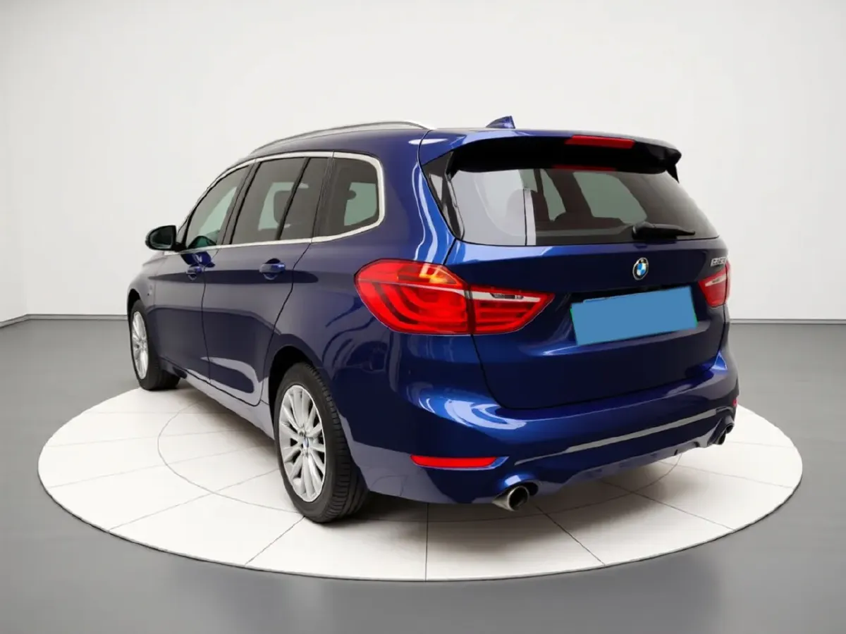 2018 BMW 2 Series SUV 1.5T 140HP L3 7DCT,autocango,china used car exporter,china ev exporter,chinese used car exporter,chinese used ev exporter