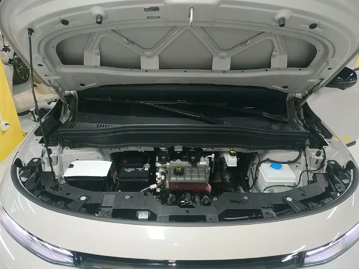 2025 Leapmotor B10 BEV 56.2KWH,autocango,china used car exporter,china ev exporter,chinese used car exporter,chinese used ev exporter