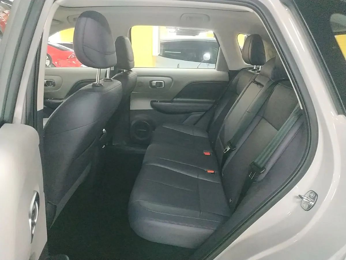 2025 Leapmotor B10 BEV 56.2KWH,autocango,china used car exporter,china ev exporter,chinese used car exporter,chinese used ev exporter