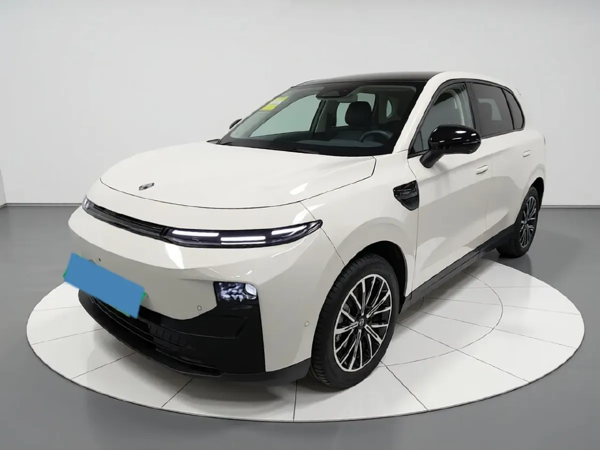2025 Leapmotor B10 BEV 56.2KWH,autocango,china used car exporter,china ev exporter,chinese used car exporter,chinese used ev exporter