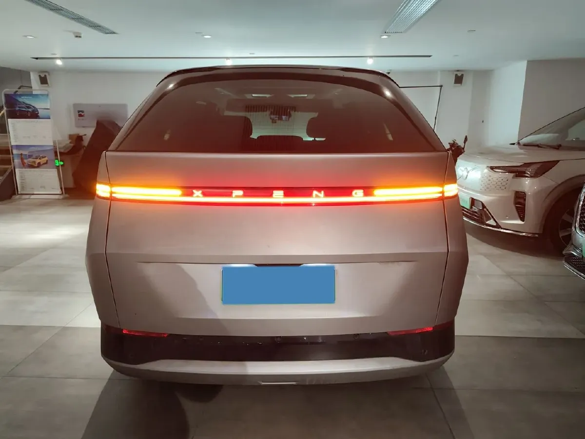 2024 Xpeng X9 BEV 101.5KWH,autocango,china used car exporter,china ev exporter,chinese used car exporter,chinese used ev exporter