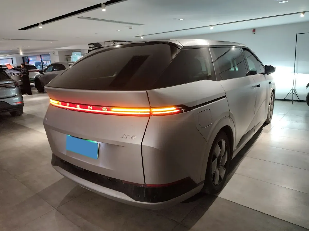 2024 Xpeng X9 BEV 101.5KWH,autocango,china used car exporter,china ev exporter,chinese used car exporter,chinese used ev exporter