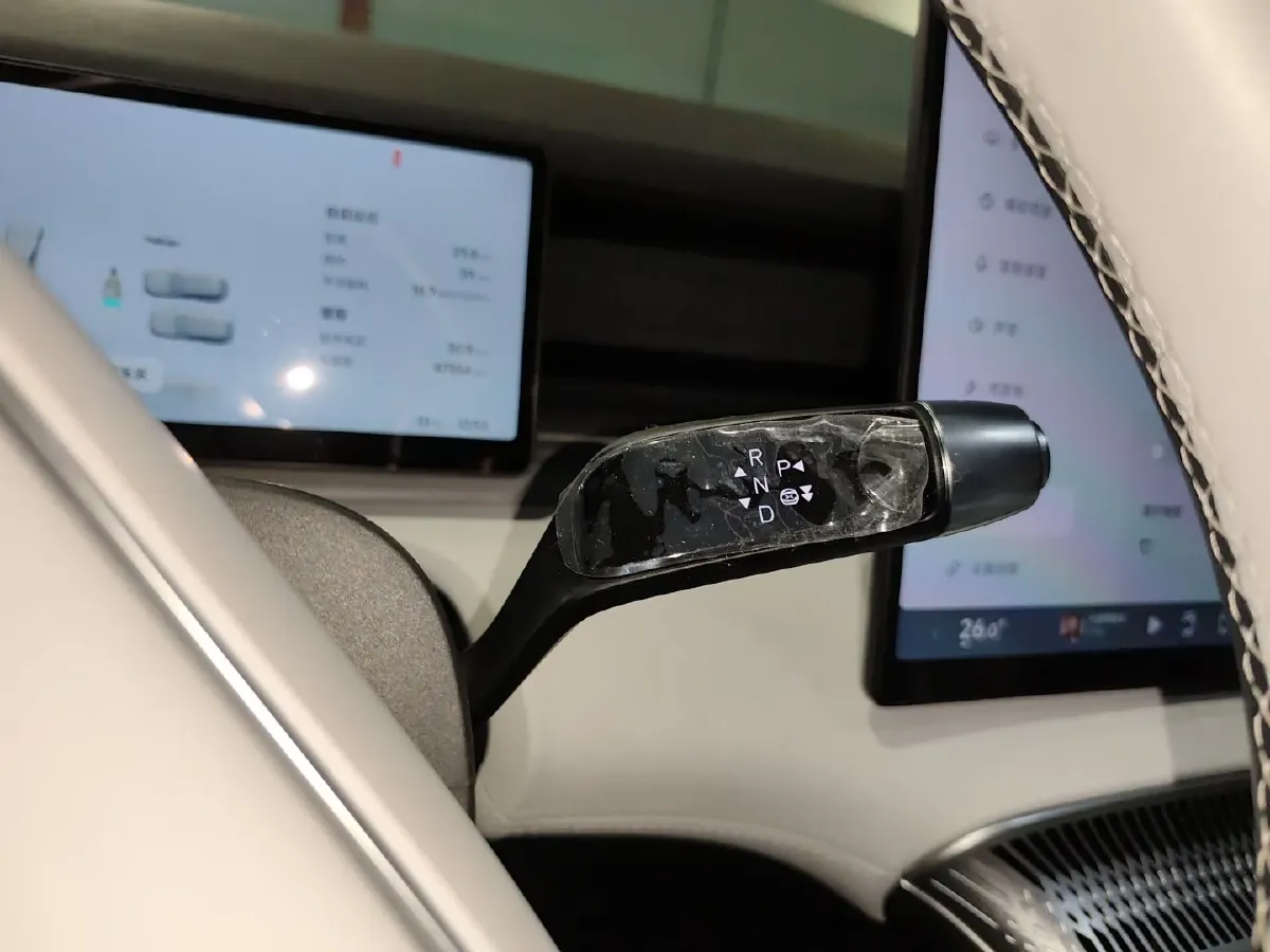 2024 Xpeng X9 BEV 101.5KWH,autocango,china used car exporter,china ev exporter,chinese used car exporter,chinese used ev exporter