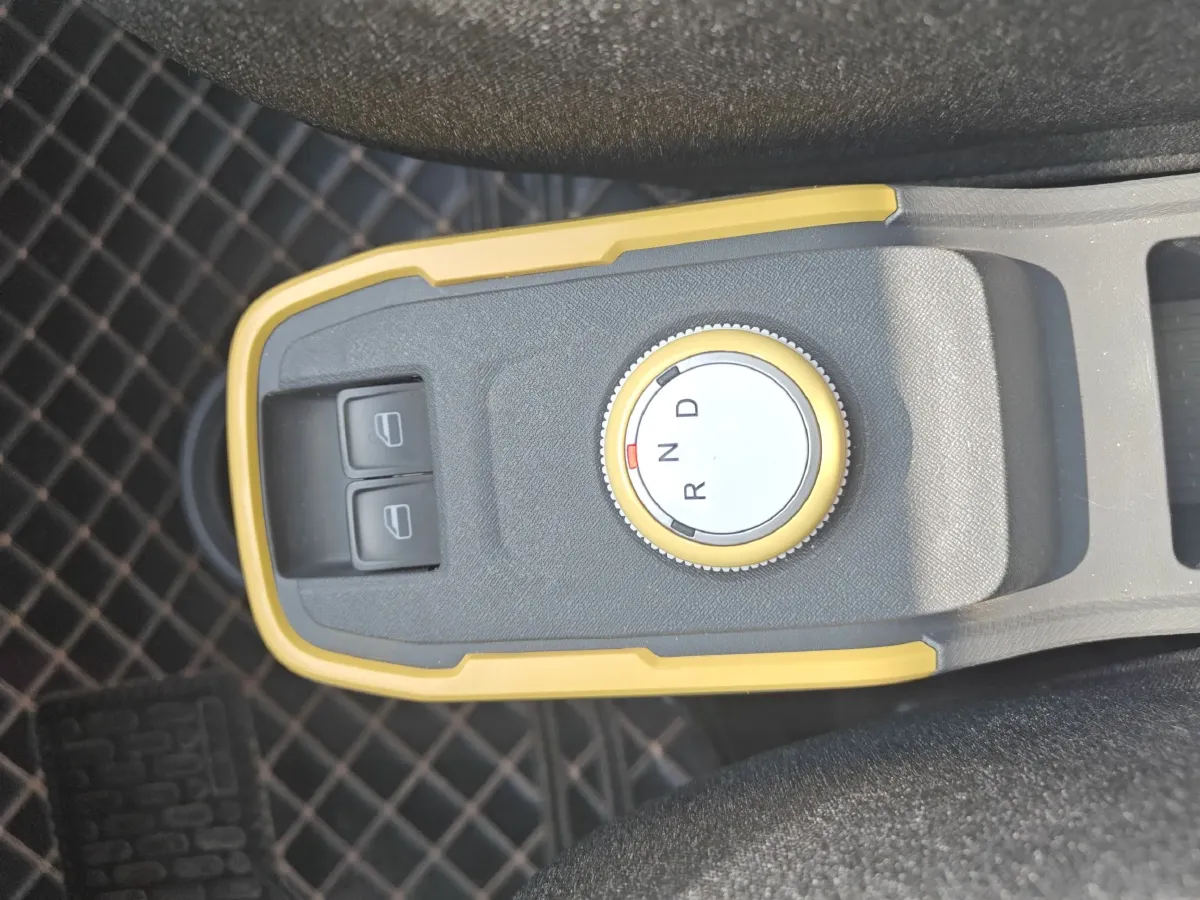 2023 Chery QQ Ice Cream BEV 13.9KWH,autocango,china used car exporter,china ev exporter,chinese used car exporter,chinese used ev exporter