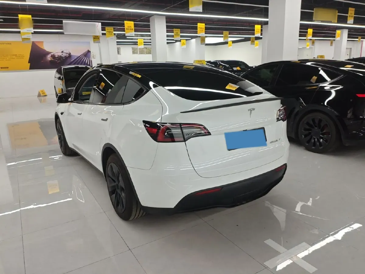 2024 Tesla Model Y BEV 60KWH,autocango,china used car exporter,china ev exporter,chinese used car exporter,chinese used ev exporter
