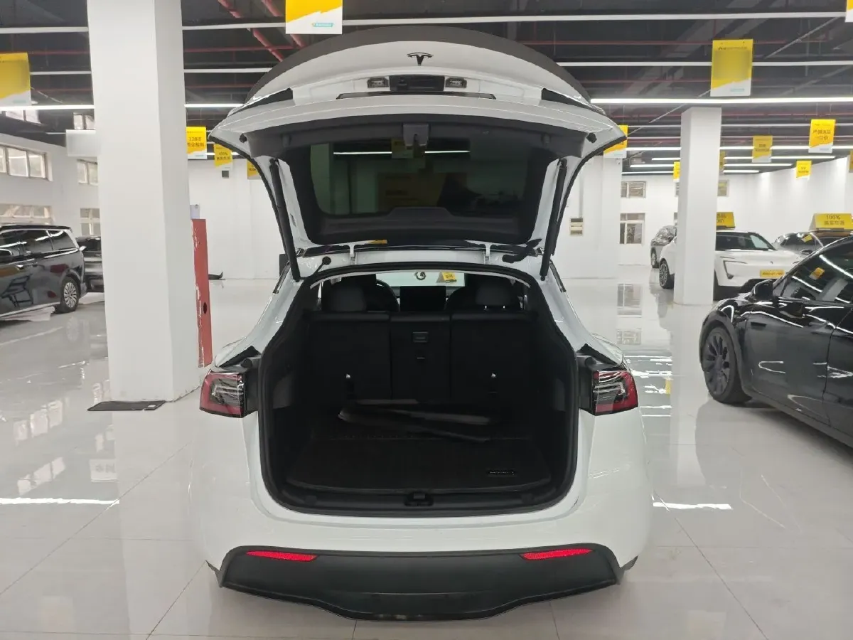 2024 Tesla Model Y BEV 60KWH,autocango,china used car exporter,china ev exporter,chinese used car exporter,chinese used ev exporter