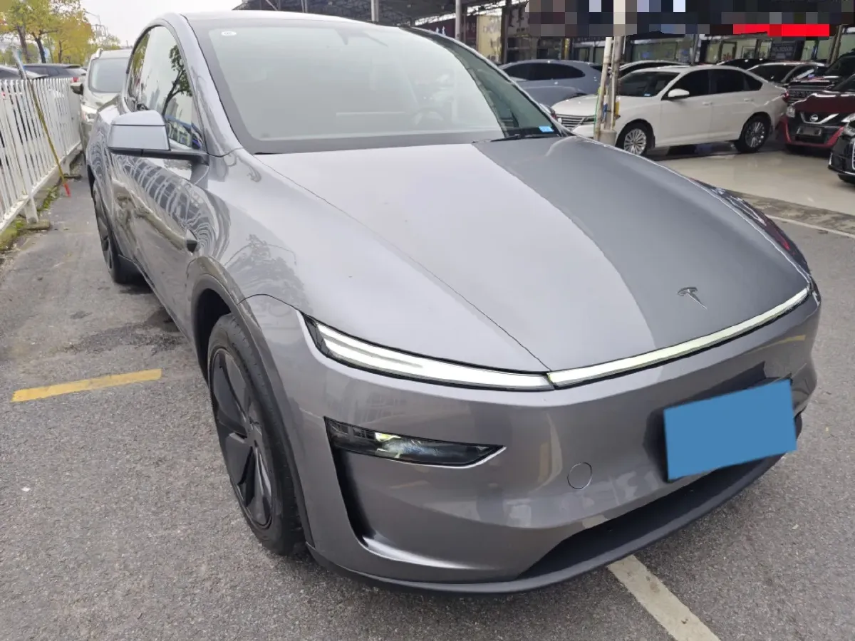 2025 Tesla Model Y BEV 62.5KWH,autocango,china used car exporter,china ev exporter,chinese used car exporter,chinese used ev exporter