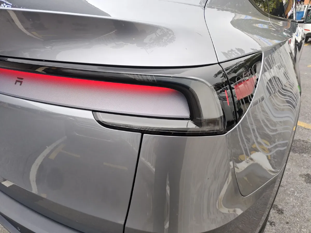 2025 Tesla Model Y BEV 62.5KWH,autocango,china used car exporter,china ev exporter,chinese used car exporter,chinese used ev exporter