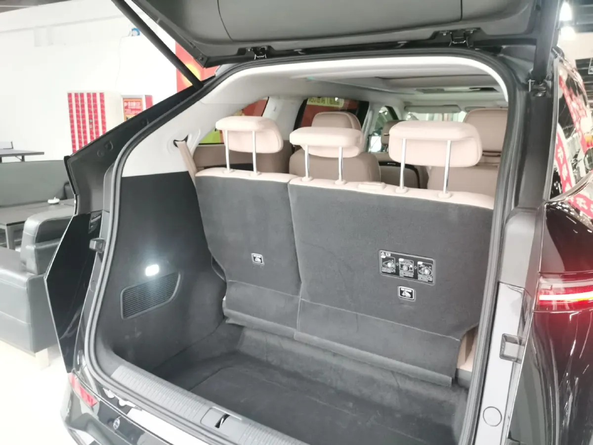 2025 Xpeng X9 BEV,autocango,china used car exporter,china ev exporter,chinese used car exporter,chinese used ev exporter