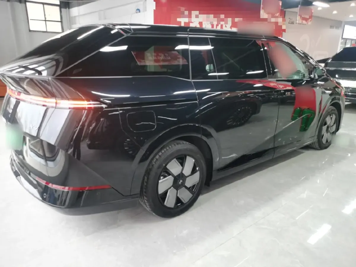2025 Xpeng X9 BEV,autocango,china used car exporter,china ev exporter,chinese used car exporter,chinese used ev exporter