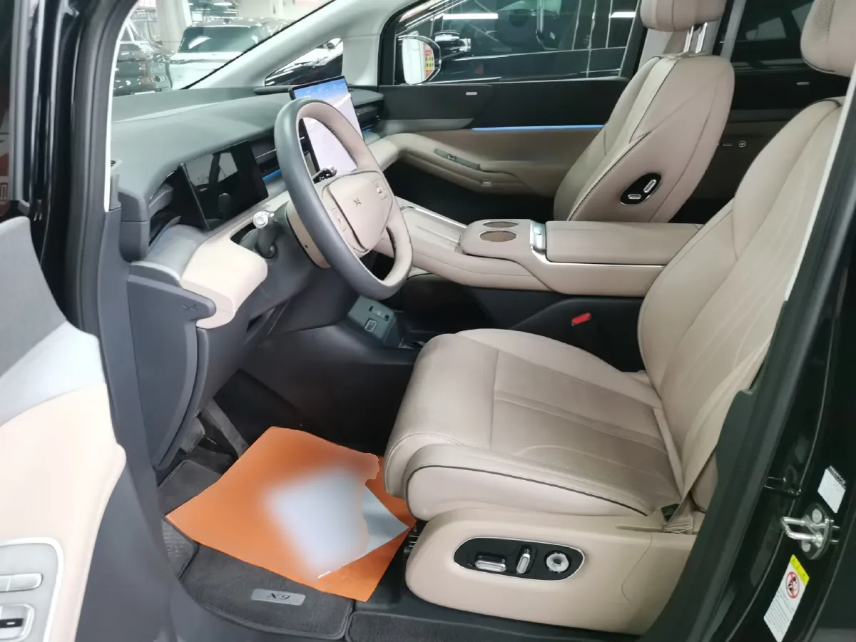 2025 Xpeng X9 BEV,autocango,china used car exporter,china ev exporter,chinese used car exporter,chinese used ev exporter