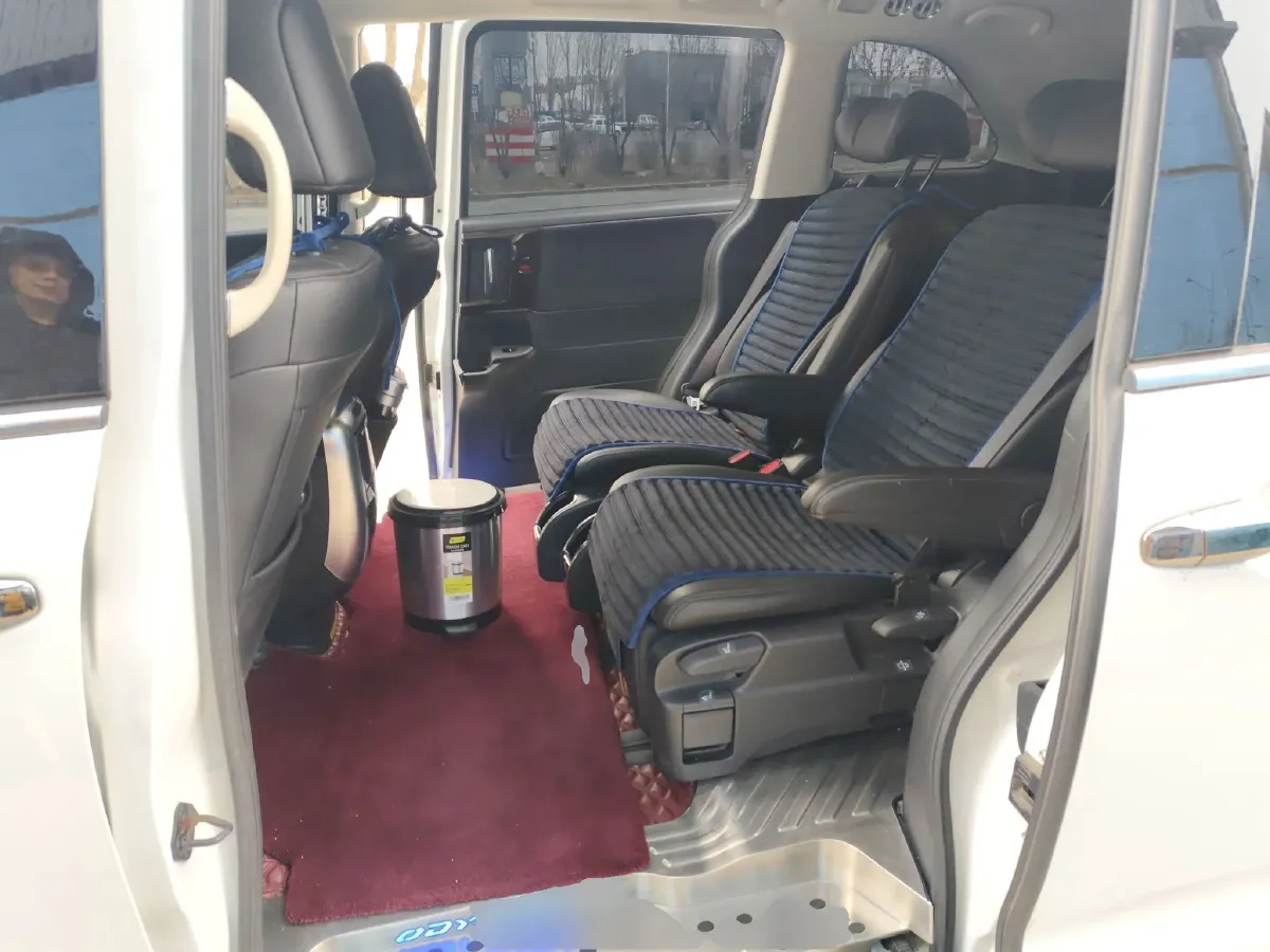 2021 Kia Carnival 2.0T 233HP L4 8AT,autocango,china used car exporter,china ev exporter,chinese used car exporter,chinese used ev exporter