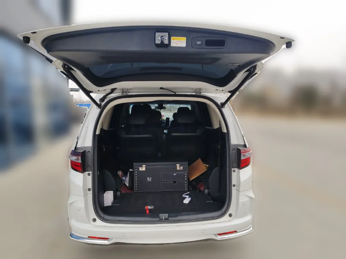 2021 Kia Carnival 2.0T 233HP L4 8AT,autocango,china used car exporter,china ev exporter,chinese used car exporter,chinese used ev exporter