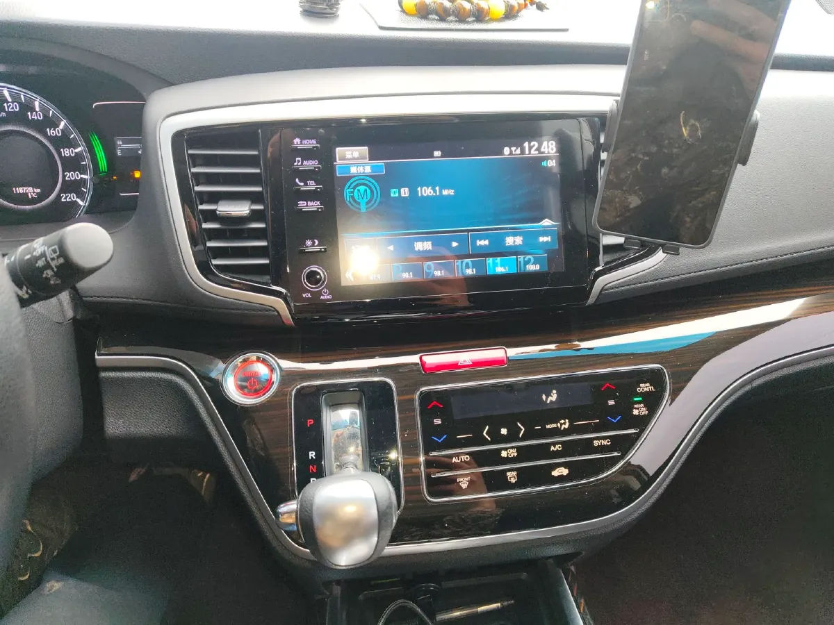 2021 Kia Carnival 2.0T 233HP L4 8AT,autocango,china used car exporter,china ev exporter,chinese used car exporter,chinese used ev exporter