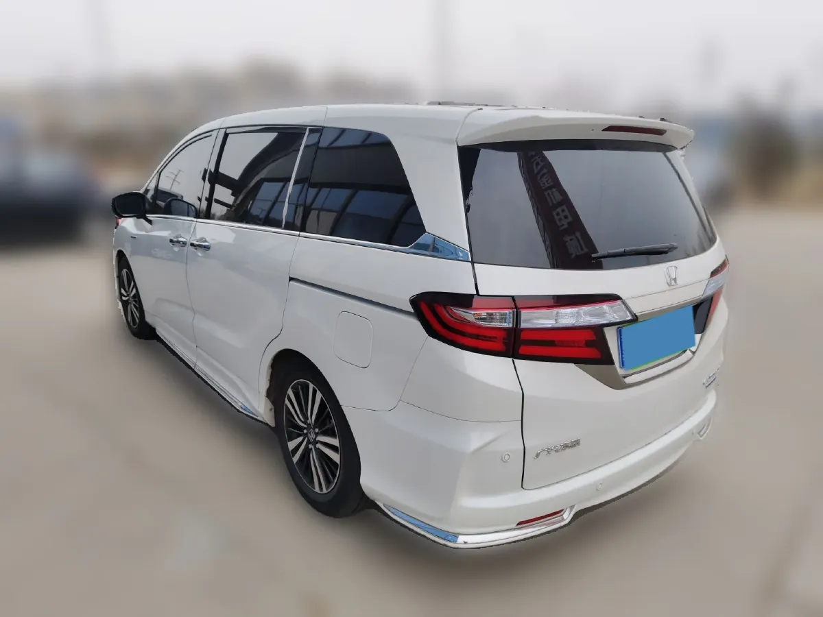 2021 Kia Carnival 2.0T 233HP L4 8AT,autocango,china used car exporter,china ev exporter,chinese used car exporter,chinese used ev exporter