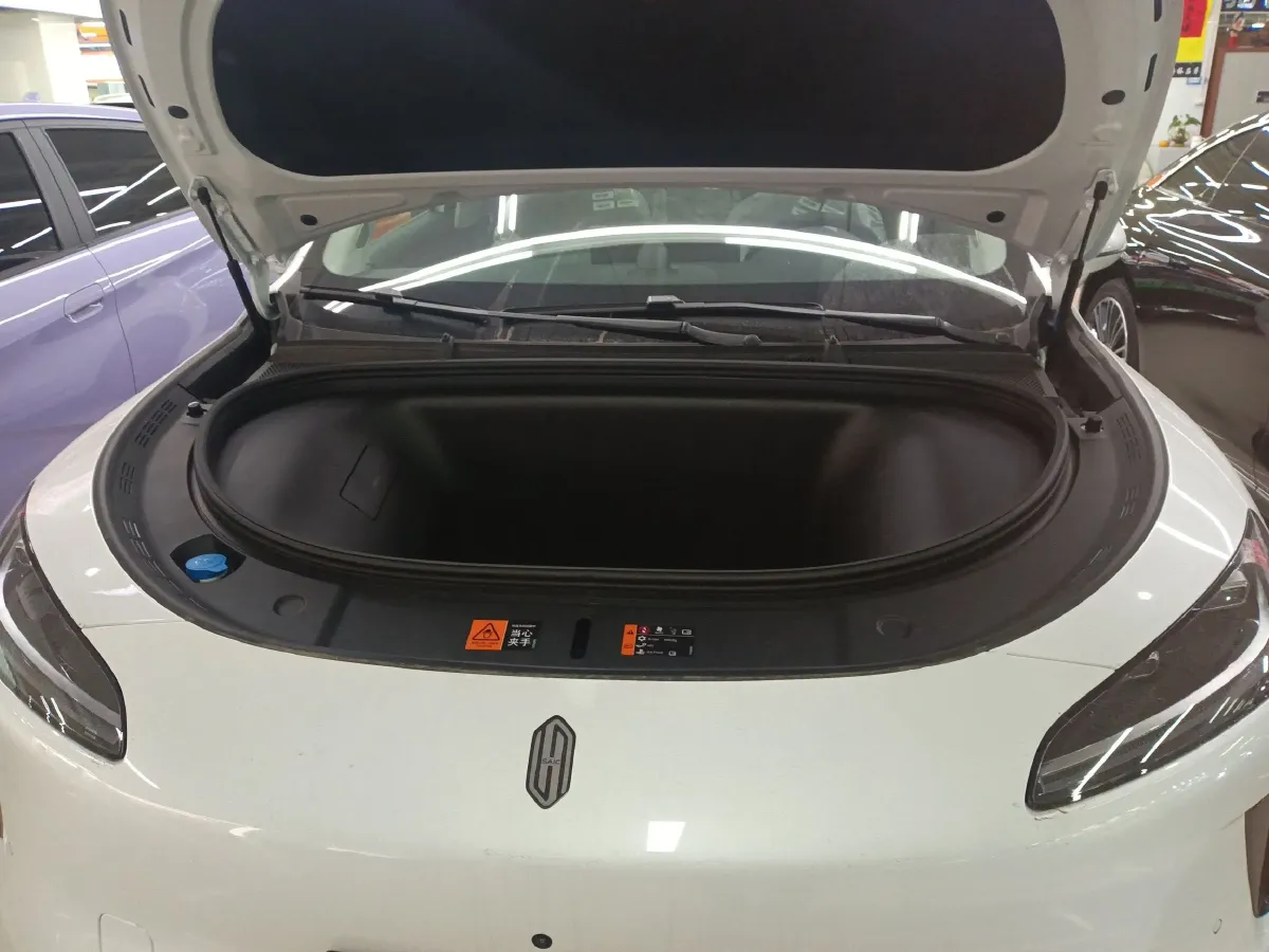 2025 HIMA Shangjie H5 BEV,autocango,china used car exporter,china ev exporter,chinese used car exporter,chinese used ev exporter