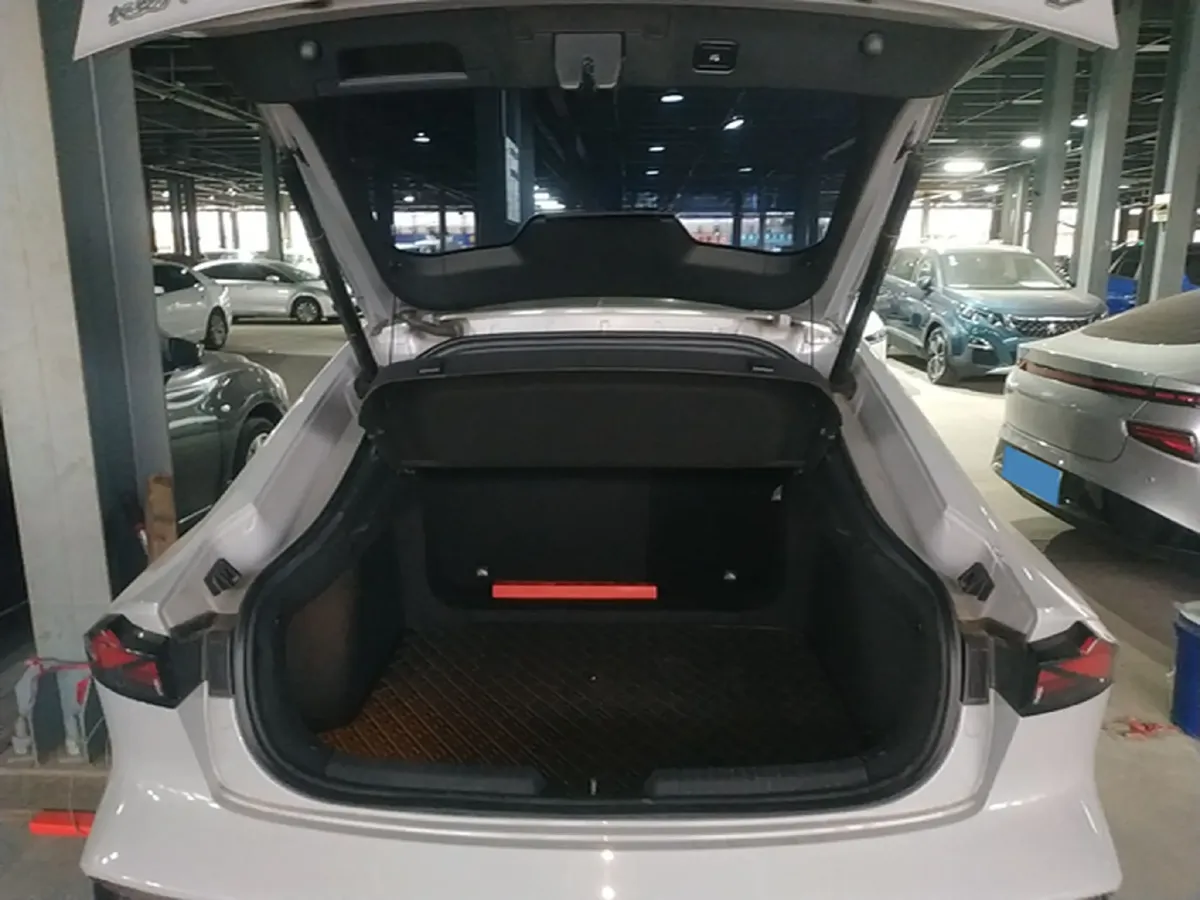 2022 ChangAn UNI-V 1.5T 188HP L4 7DCT,autocango,china used car exporter,china ev exporter,chinese used car exporter,chinese used ev exporter