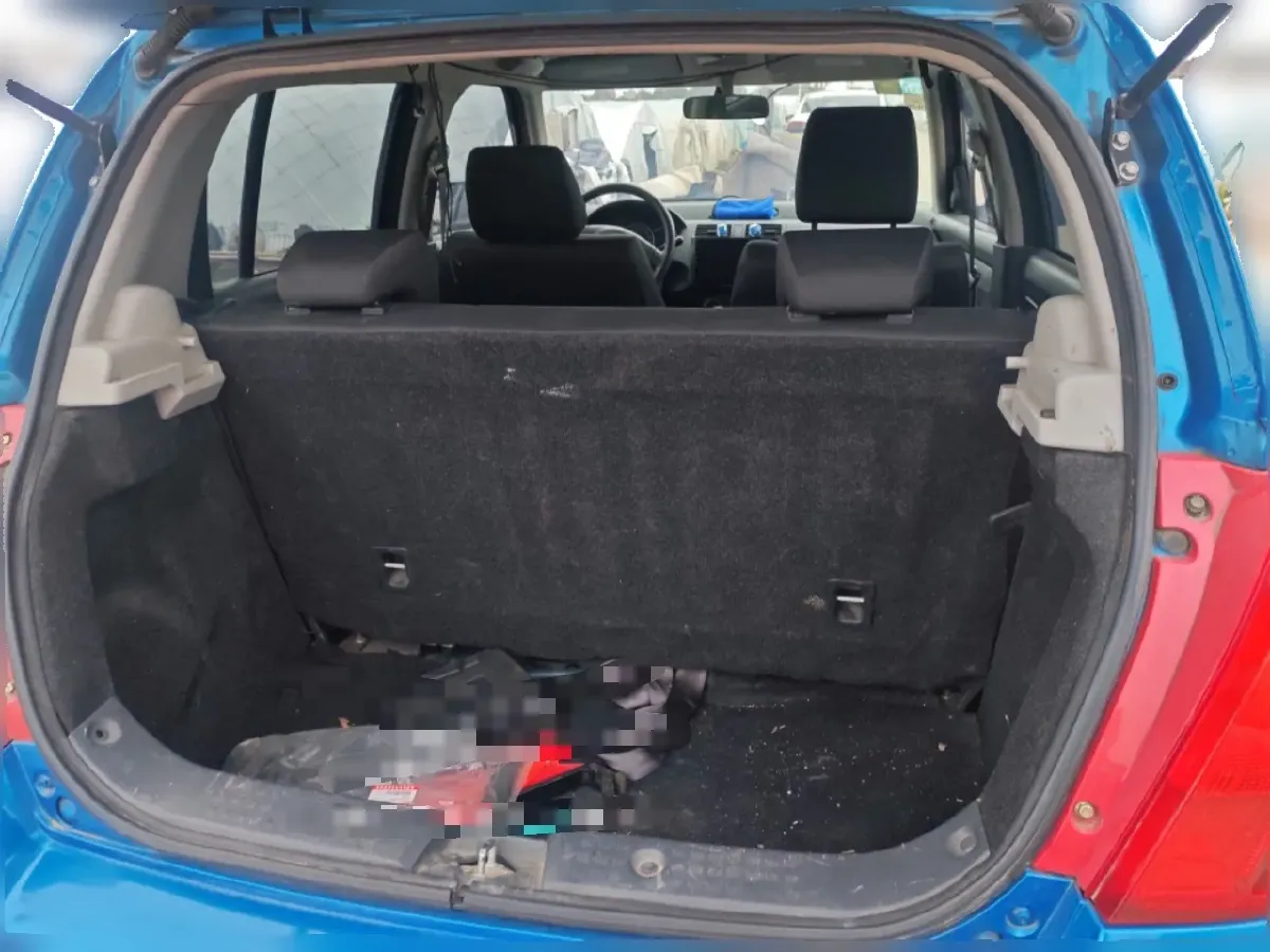 2013 Suzuki Swift 1.3L 91HP L4 5MT,autocango,china used car exporter,china ev exporter,chinese used car exporter,chinese used ev exporter