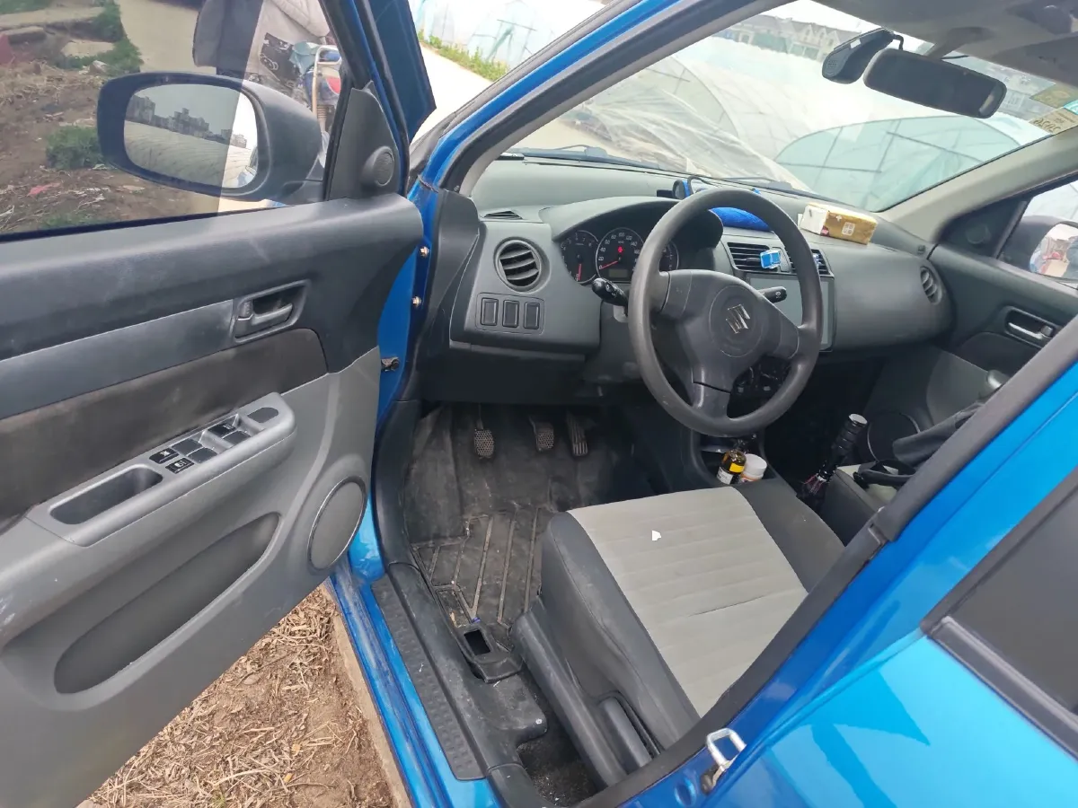 2013 Suzuki Swift 1.3L 91HP L4 5MT,autocango,china used car exporter,china ev exporter,chinese used car exporter,chinese used ev exporter