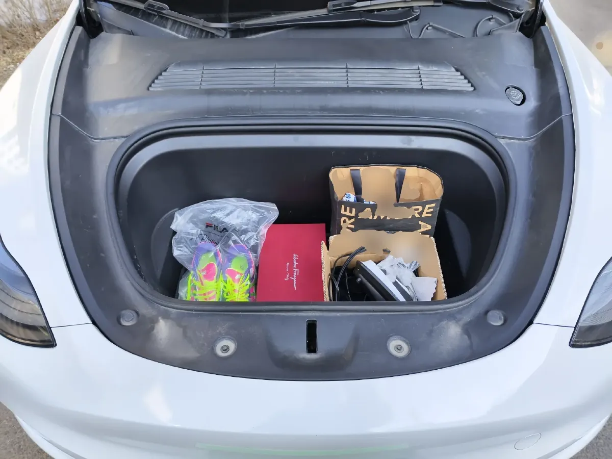 2022 Tesla Model Y BEV 60KWH,autocango,china used car exporter,china ev exporter,chinese used car exporter,chinese used ev exporter