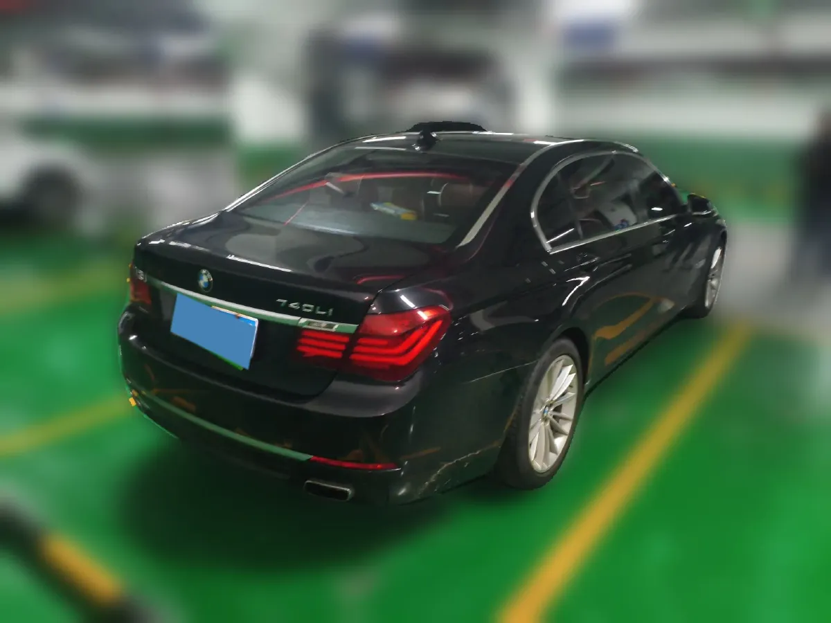 2013 BMW 7 Series 3.0T 320HP L6 8AT,autocango,china used car exporter,china ev exporter,chinese used car exporter,chinese used ev exporter