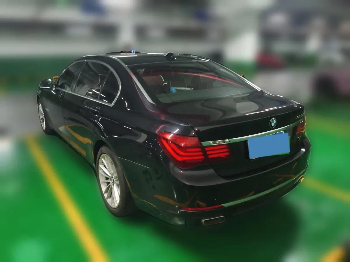 2013 BMW 7 Series 3.0T 320HP L6 8AT,autocango,china used car exporter,china ev exporter,chinese used car exporter,chinese used ev exporter