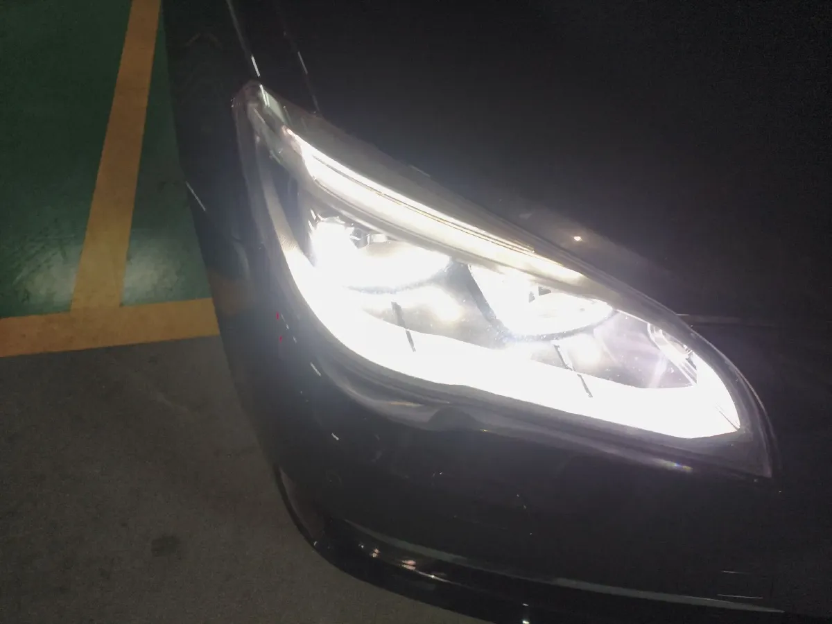 2013 BMW 7 Series 3.0T 320HP L6 8AT,autocango,china used car exporter,china ev exporter,chinese used car exporter,chinese used ev exporter