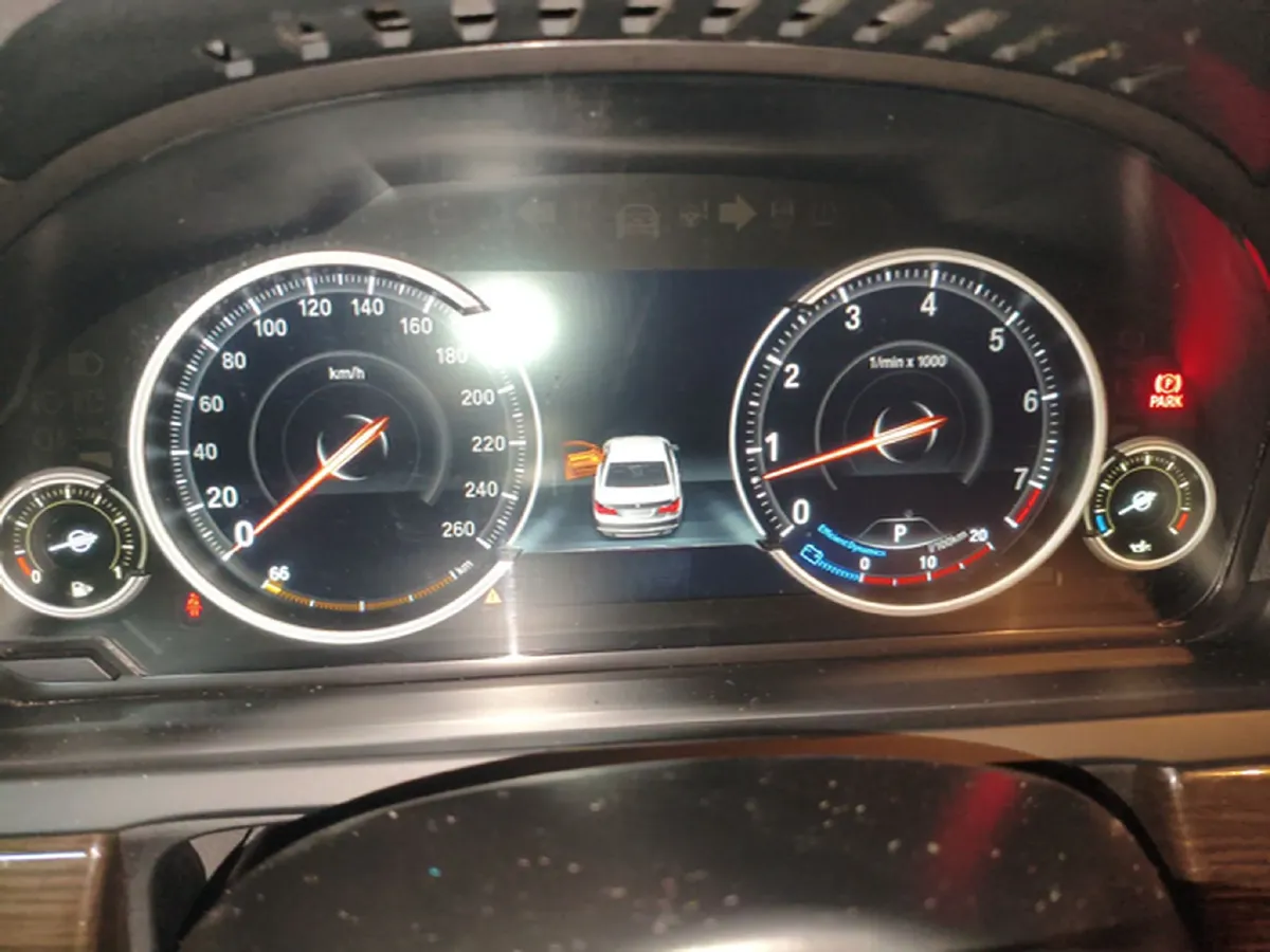 2013 BMW 7 Series 3.0T 320HP L6 8AT,autocango,china used car exporter,china ev exporter,chinese used car exporter,chinese used ev exporter