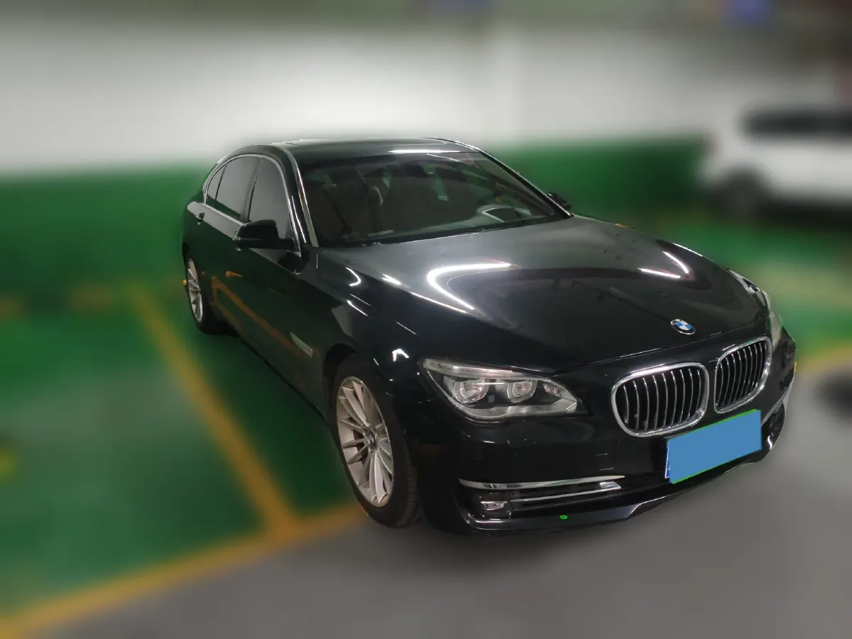 2013 BMW 7 Series 3.0T 320HP L6 8AT,autocango,china used car exporter,china ev exporter,chinese used car exporter,chinese used ev exporter