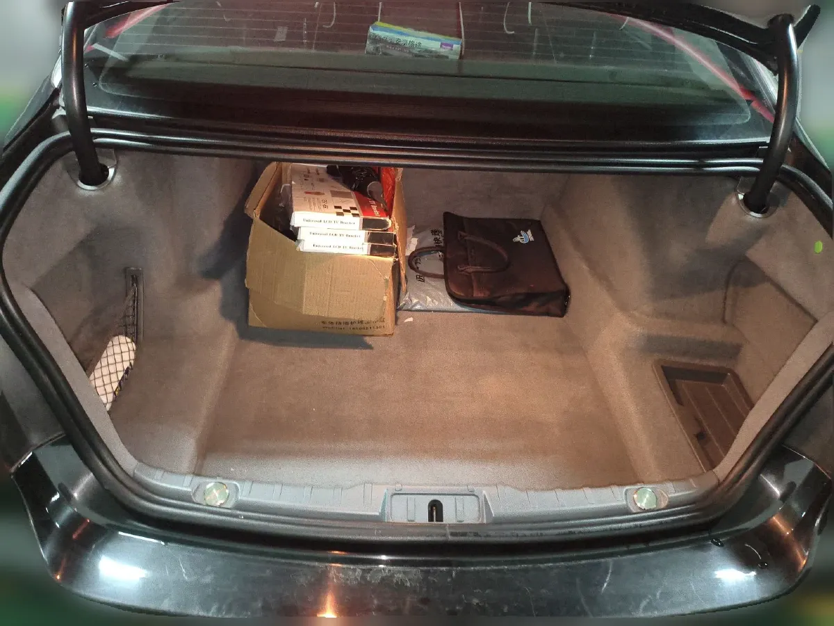 2013 BMW 7 Series 3.0T 320HP L6 8AT,autocango,china used car exporter,china ev exporter,chinese used car exporter,chinese used ev exporter