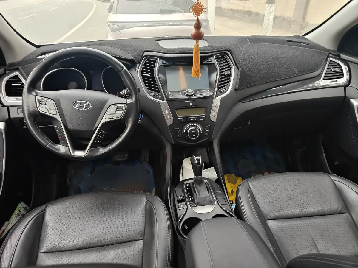 2013 Hyundai Santafe 2.4L 189HP L4 6AT,autocango,china used car exporter,china ev exporter,chinese used car exporter,chinese used ev exporter