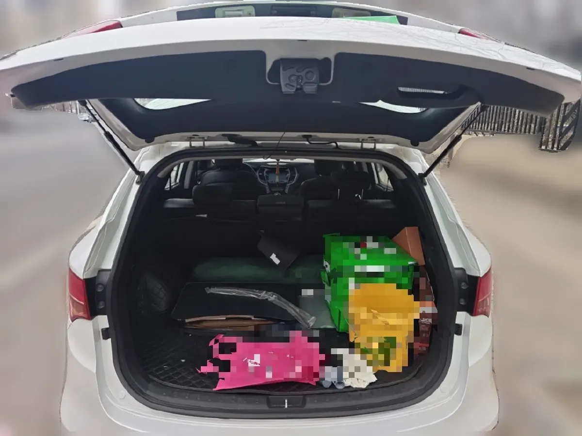 2013 Hyundai Santafe 2.4L 189HP L4 6AT,autocango,china used car exporter,china ev exporter,chinese used car exporter,chinese used ev exporter