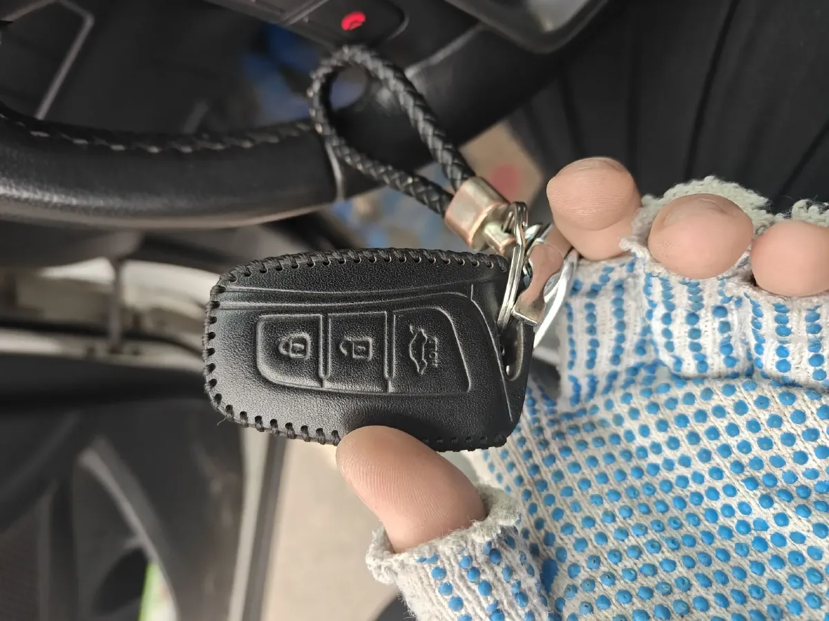 2013 Hyundai Santafe 2.4L 189HP L4 6AT,autocango,china used car exporter,china ev exporter,chinese used car exporter,chinese used ev exporter