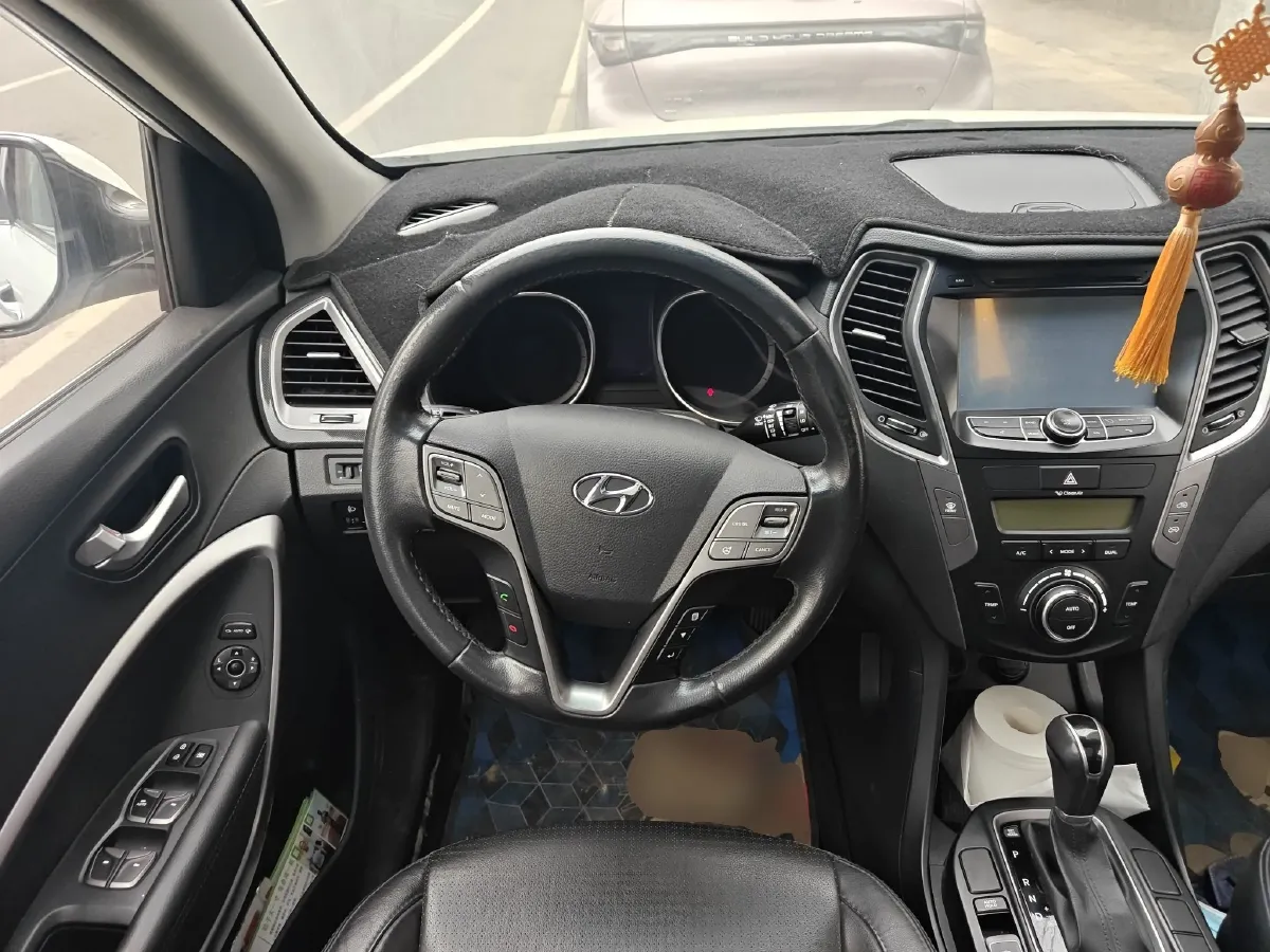 2013 Hyundai Santafe 2.4L 189HP L4 6AT,autocango,china used car exporter,china ev exporter,chinese used car exporter,chinese used ev exporter