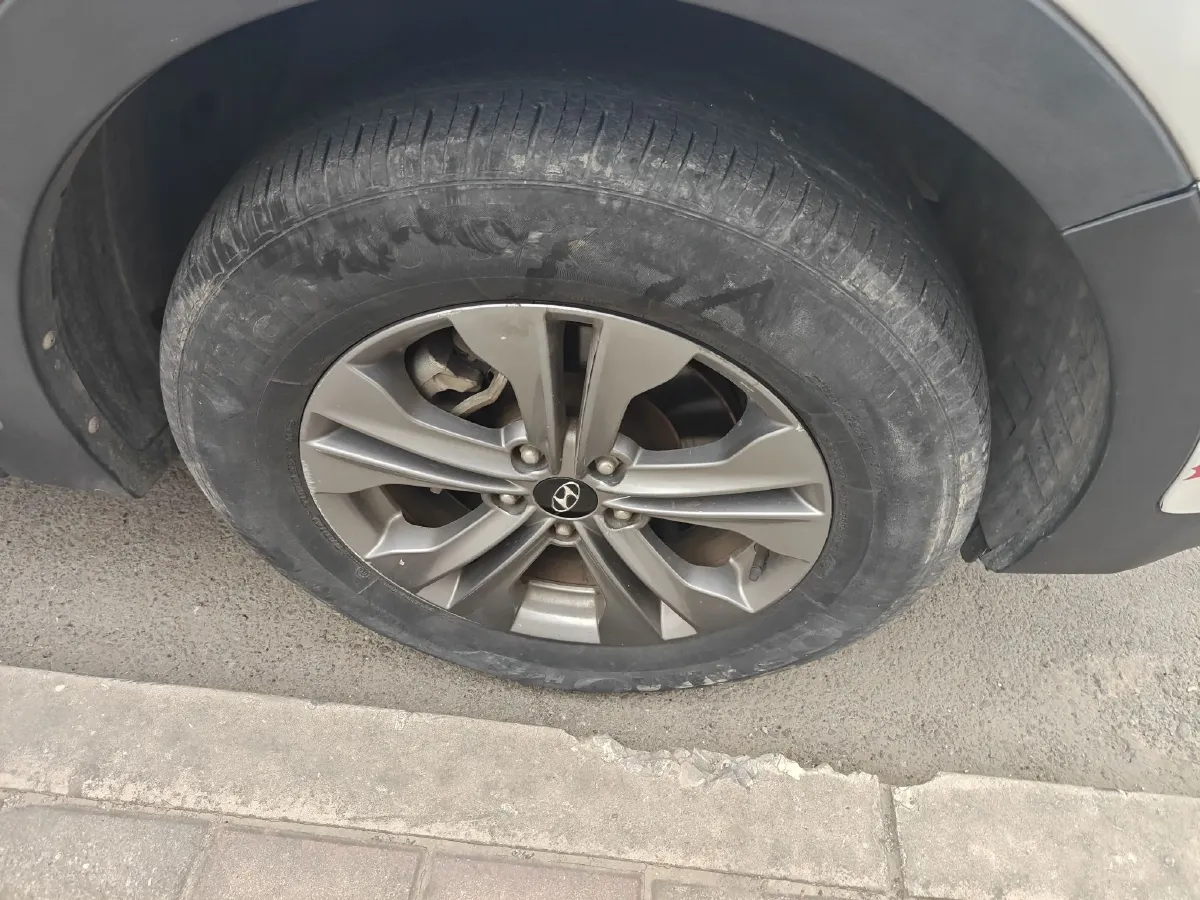 2013 Hyundai Santafe 2.4L 189HP L4 6AT,autocango,china used car exporter,china ev exporter,chinese used car exporter,chinese used ev exporter