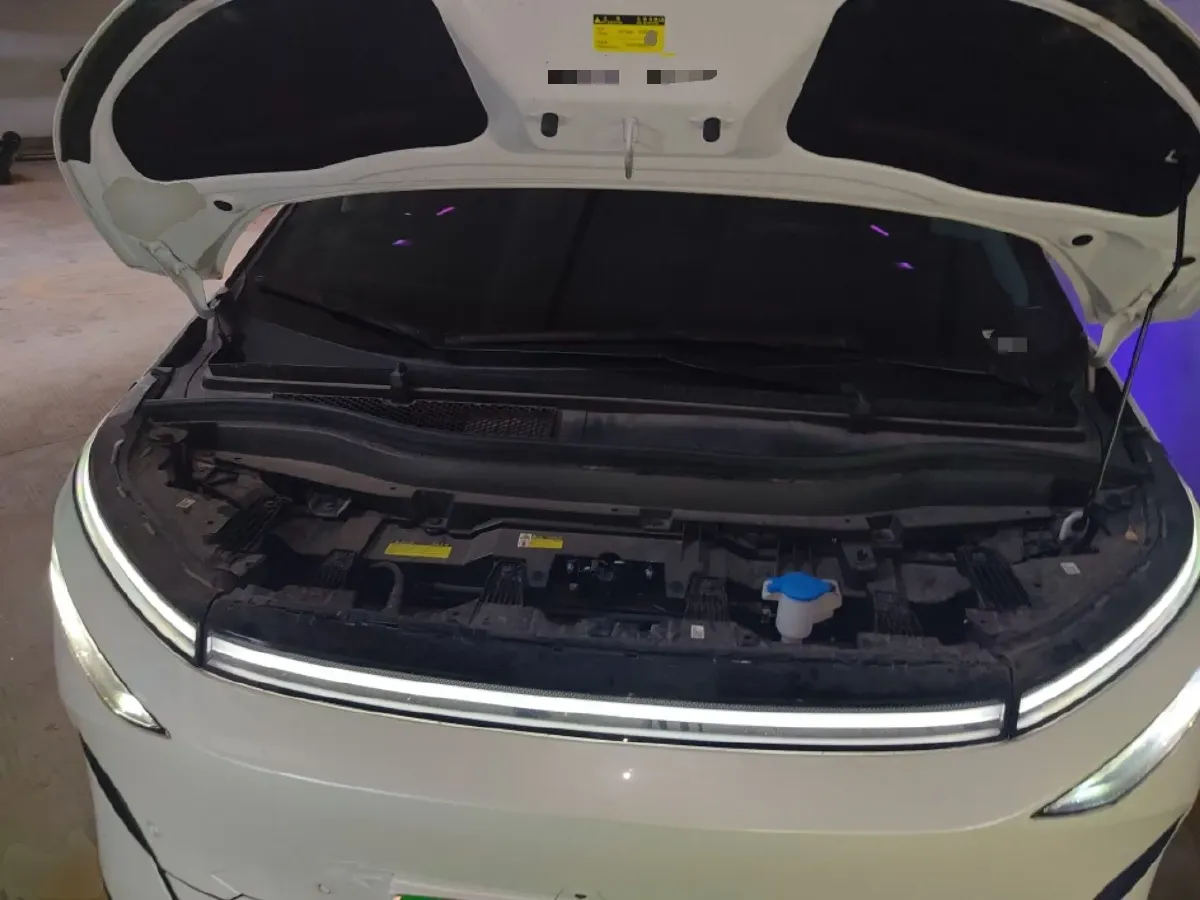 2024 Xpeng X9 BEV 101.5KWH,autocango,china used car exporter,china ev exporter,chinese used car exporter,chinese used ev exporter