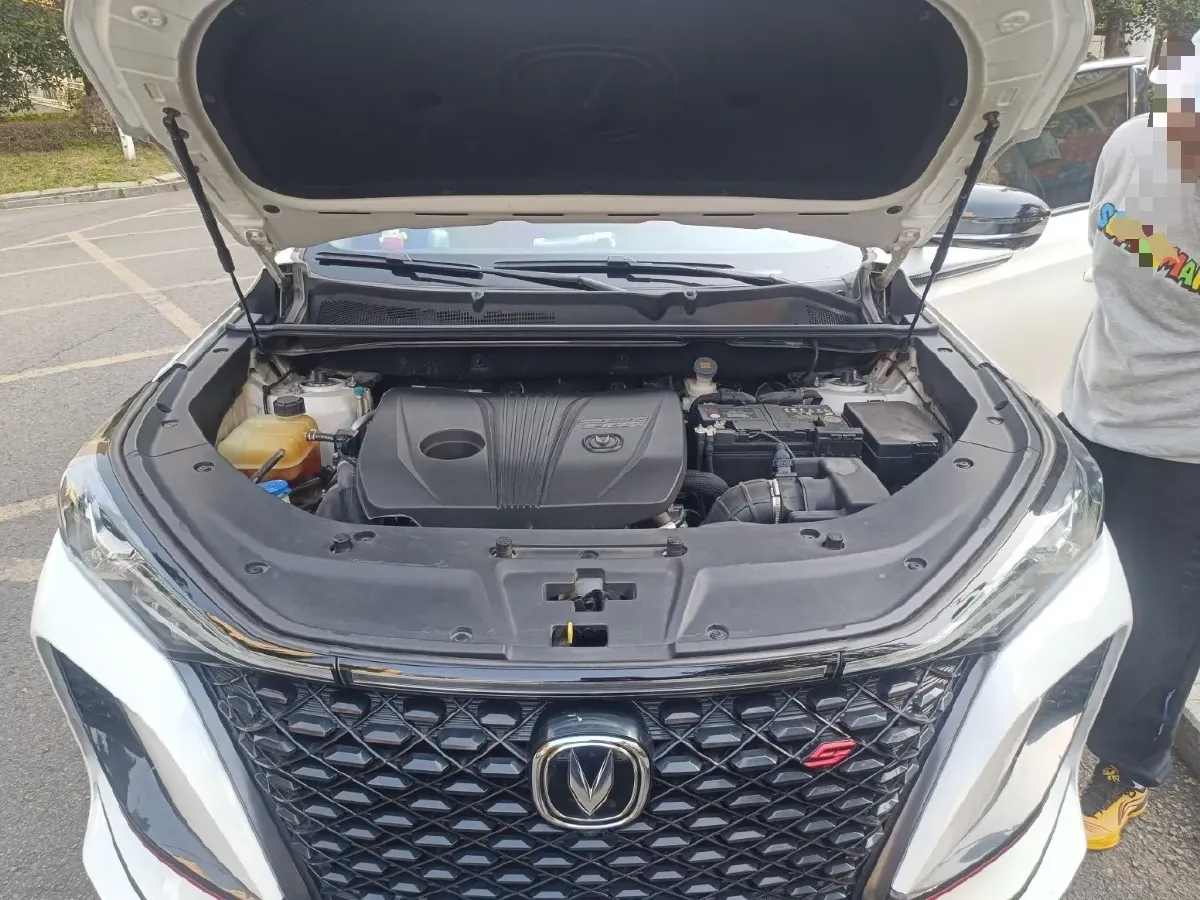 2021 ChangAn CS75 Plus 2.0T 233HP L4 8AT,autocango,china used car exporter,china ev exporter,chinese used car exporter,chinese used ev exporter