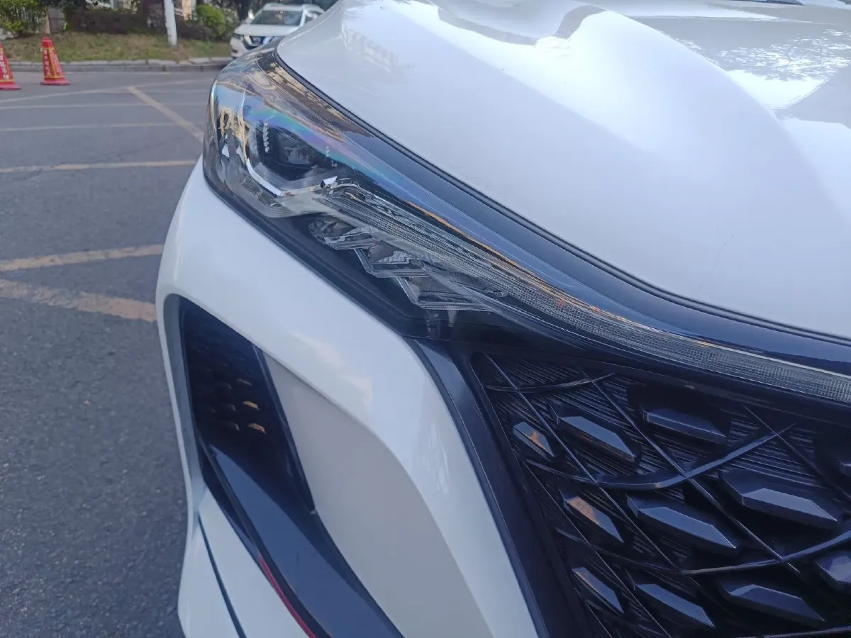 2021 ChangAn CS75 Plus 2.0T 233HP L4 8AT,autocango,china used car exporter,china ev exporter,chinese used car exporter,chinese used ev exporter