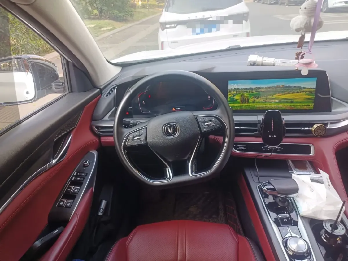 2021 ChangAn CS75 Plus 2.0T 233HP L4 8AT,autocango,china used car exporter,china ev exporter,chinese used car exporter,chinese used ev exporter