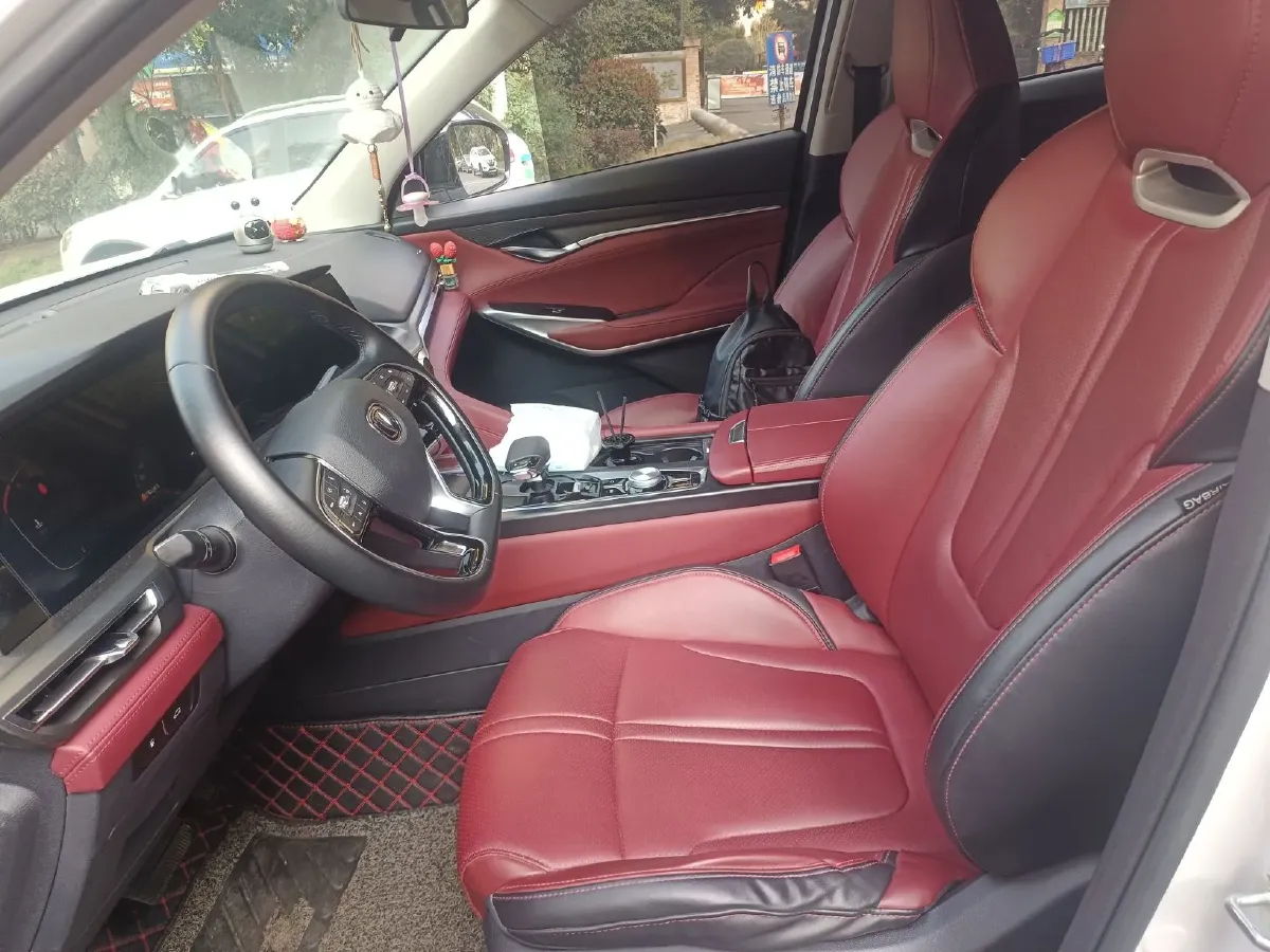 2021 ChangAn CS75 Plus 2.0T 233HP L4 8AT,autocango,china used car exporter,china ev exporter,chinese used car exporter,chinese used ev exporter