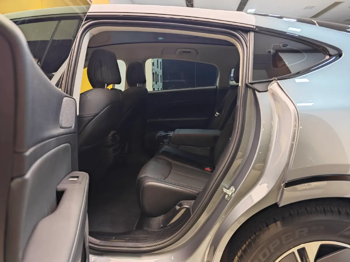 2023 Xpeng G6 BEV 66KWH,autocango,china used car exporter,china ev exporter,chinese used car exporter,chinese used ev exporter