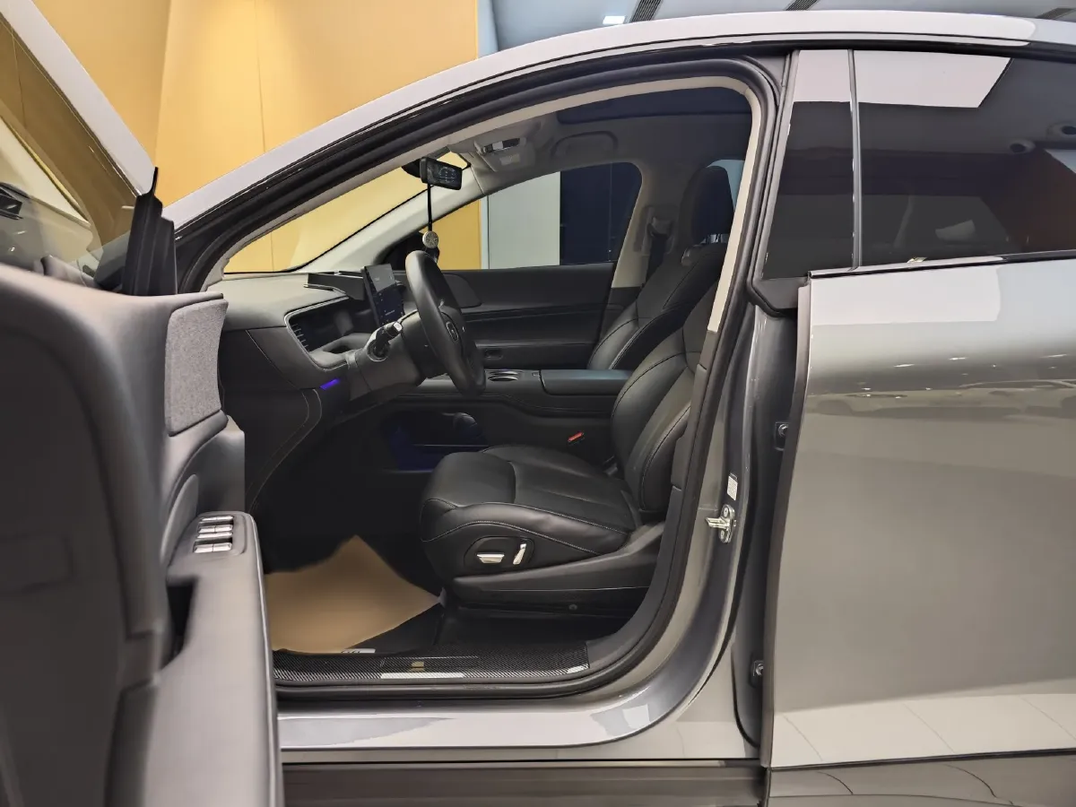 2023 Xpeng G6 BEV 66KWH,autocango,china used car exporter,china ev exporter,chinese used car exporter,chinese used ev exporter