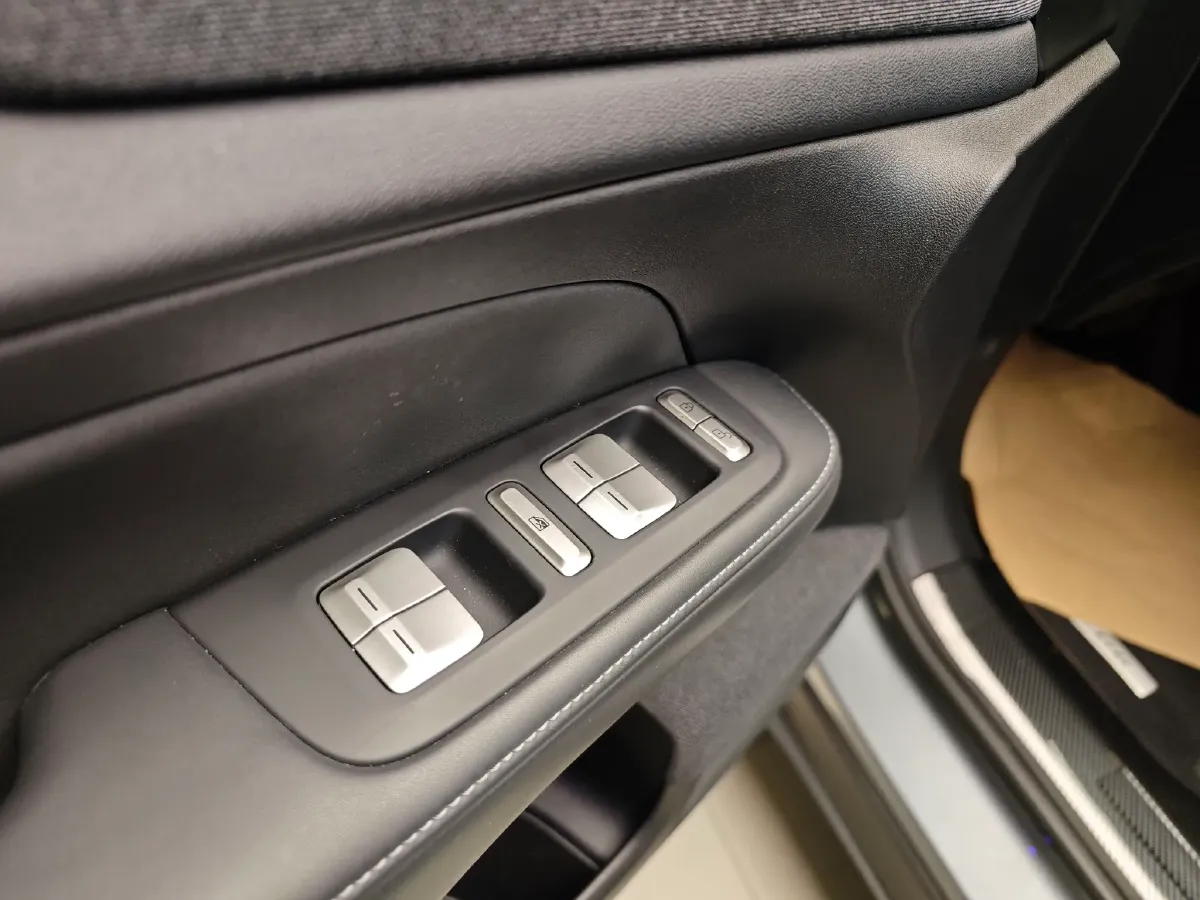 2023 Xpeng G6 BEV 66KWH,autocango,china used car exporter,china ev exporter,chinese used car exporter,chinese used ev exporter