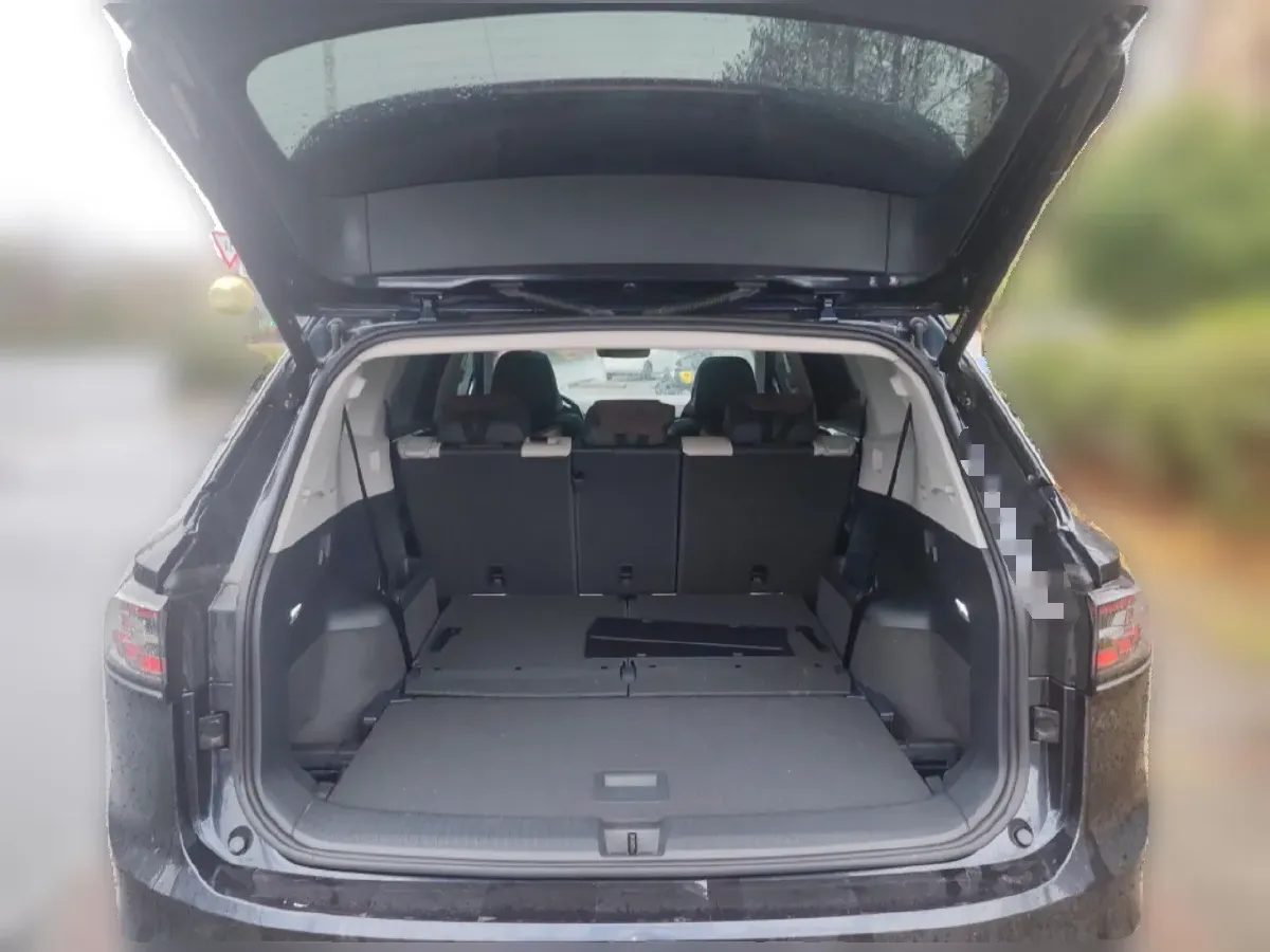 2022 Volkswagen ID.6 Crozz BEV 84.8KWH,autocango,china used car exporter,china ev exporter,chinese used car exporter,chinese used ev exporter