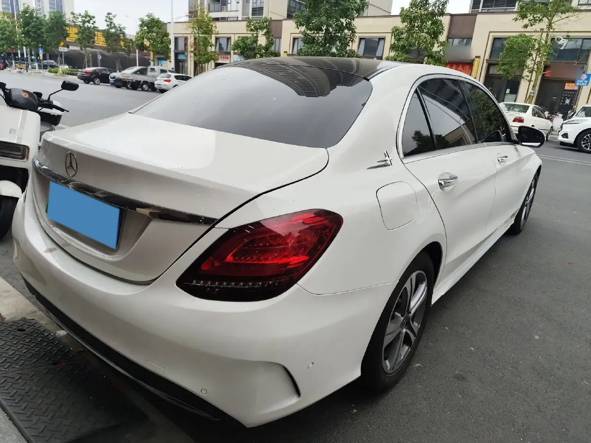2020 Mercedes-Benz C Class 1.5T 184HP L4 9AT,autocango,china used car exporter,china ev exporter,chinese used car exporter,chinese used ev exporter