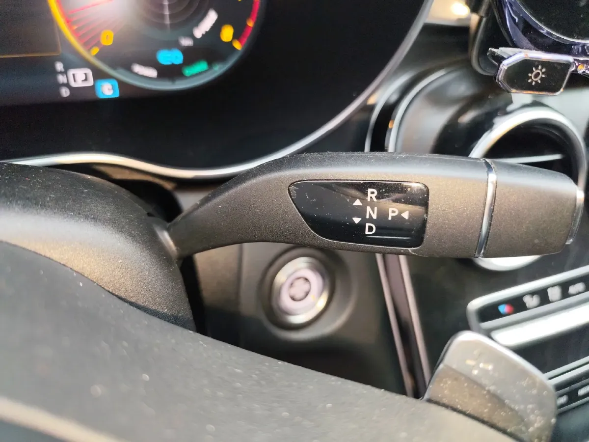 2020 Mercedes-Benz C Class 1.5T 184HP L4 9AT,autocango,china used car exporter,china ev exporter,chinese used car exporter,chinese used ev exporter