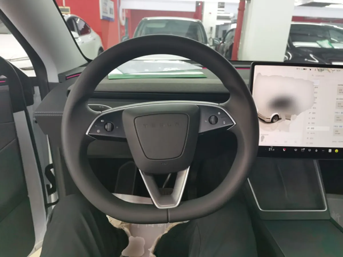 2025 Tesla Model Y BEV 78.4KWH,autocango,china used car exporter,china ev exporter,chinese used car exporter,chinese used ev exporter