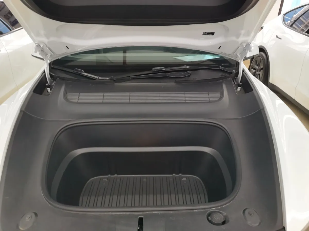 2025 Tesla Model Y BEV 78.4KWH,autocango,china used car exporter,china ev exporter,chinese used car exporter,chinese used ev exporter