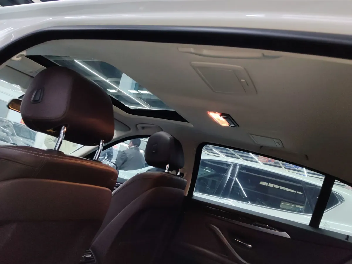 2014 BMW 5 Series 2.0T 218HP L4 8AT,autocango,china used car exporter,china ev exporter,chinese used car exporter,chinese used ev exporter